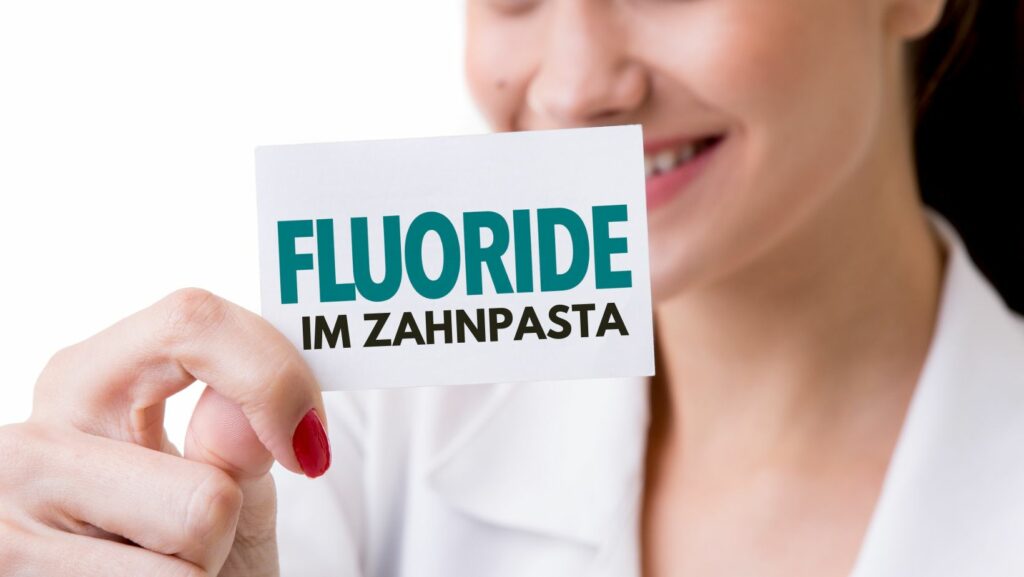 Fluorid im Zahnpasta fuer Ultraschallzahnbuersten